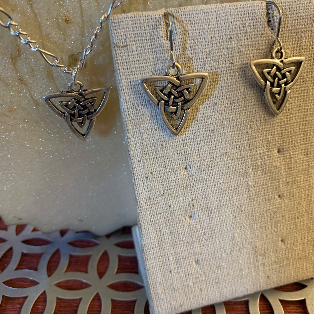 Silver Tone Celtic Knot Earring & Anklet Set